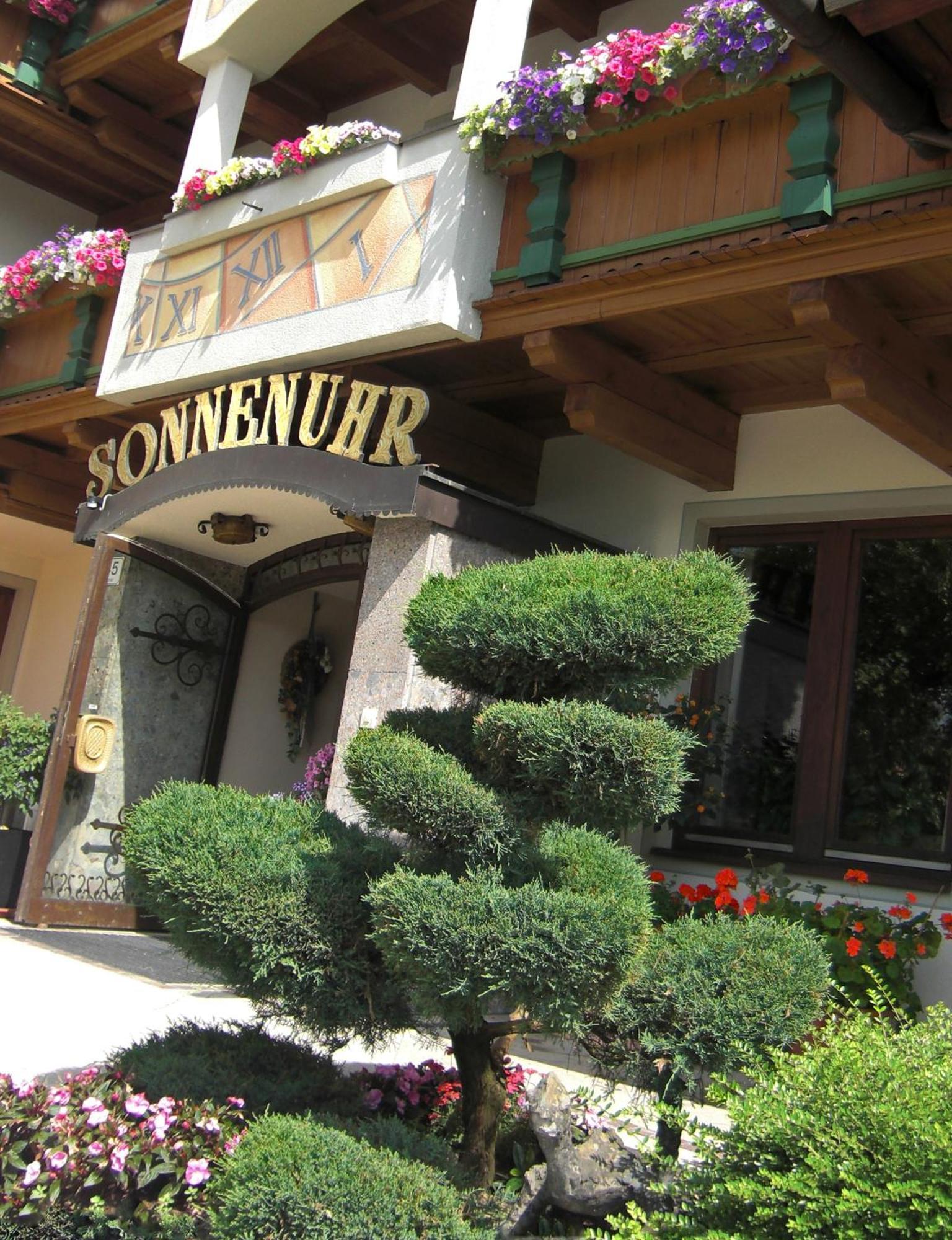 Hotel Sonnenuhr クラムザッハ エクステリア 写真