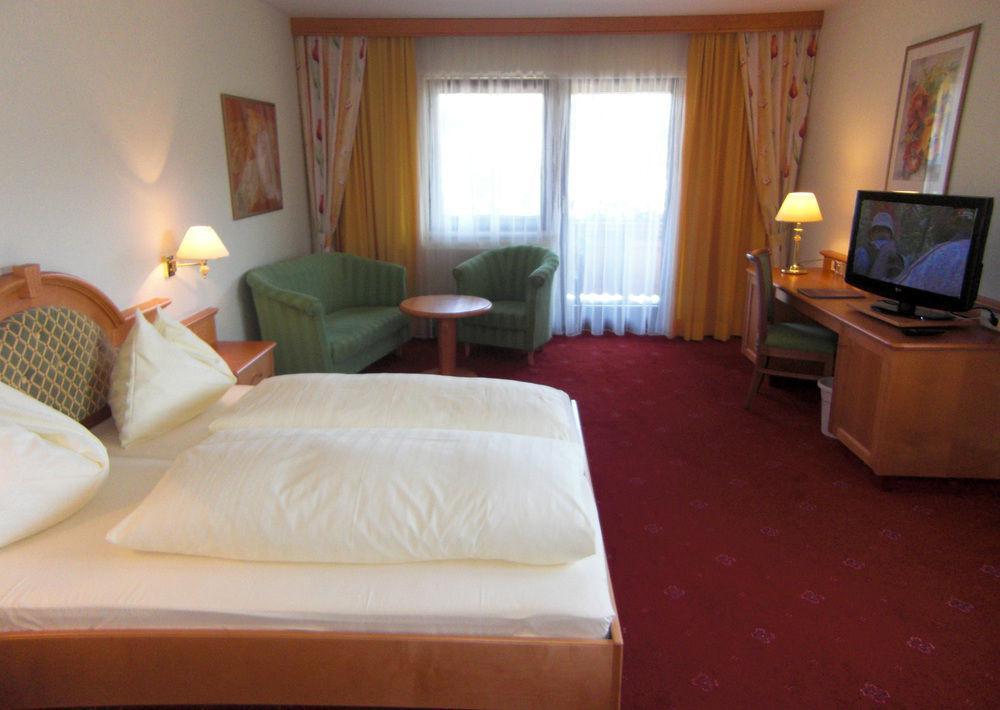 Hotel Sonnenuhr クラムザッハ エクステリア 写真