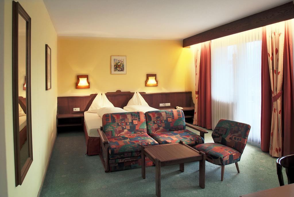 Hotel Sonnenuhr クラムザッハ 部屋 写真