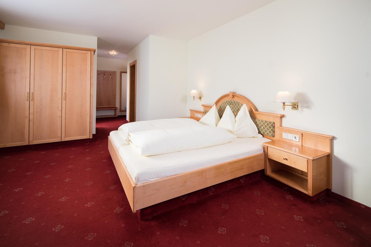 Hotel Sonnenuhr クラムザッハ エクステリア 写真