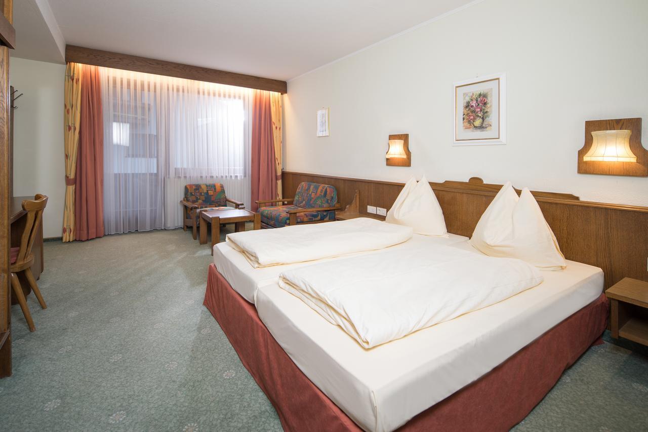 Hotel Sonnenuhr クラムザッハ 部屋 写真