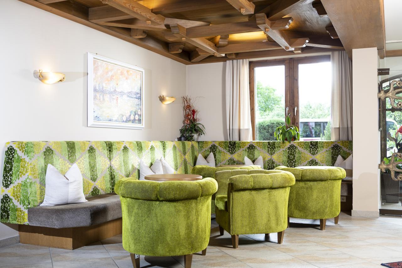 Hotel Sonnenuhr クラムザッハ エクステリア 写真